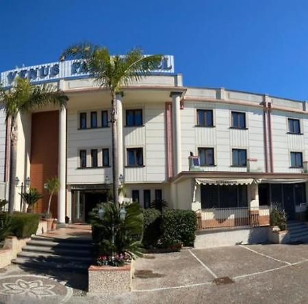 Venus Park Hotel Castel Volturno Esterno foto