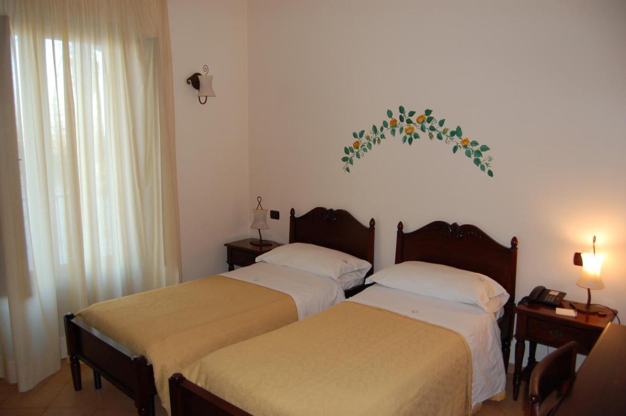 Venus Park Hotel Castel Volturno Esterno foto