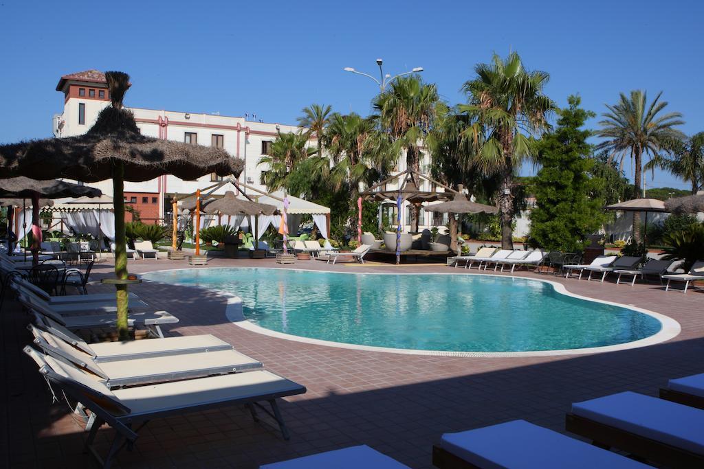 Venus Park Hotel Castel Volturno Esterno foto