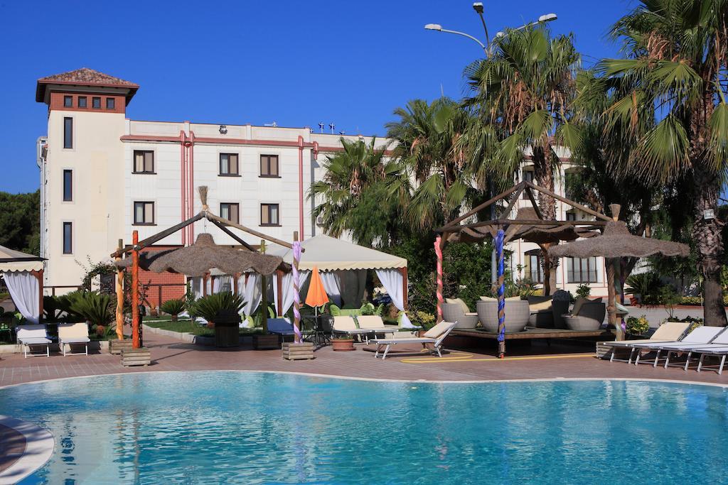 Venus Park Hotel Castel Volturno Esterno foto